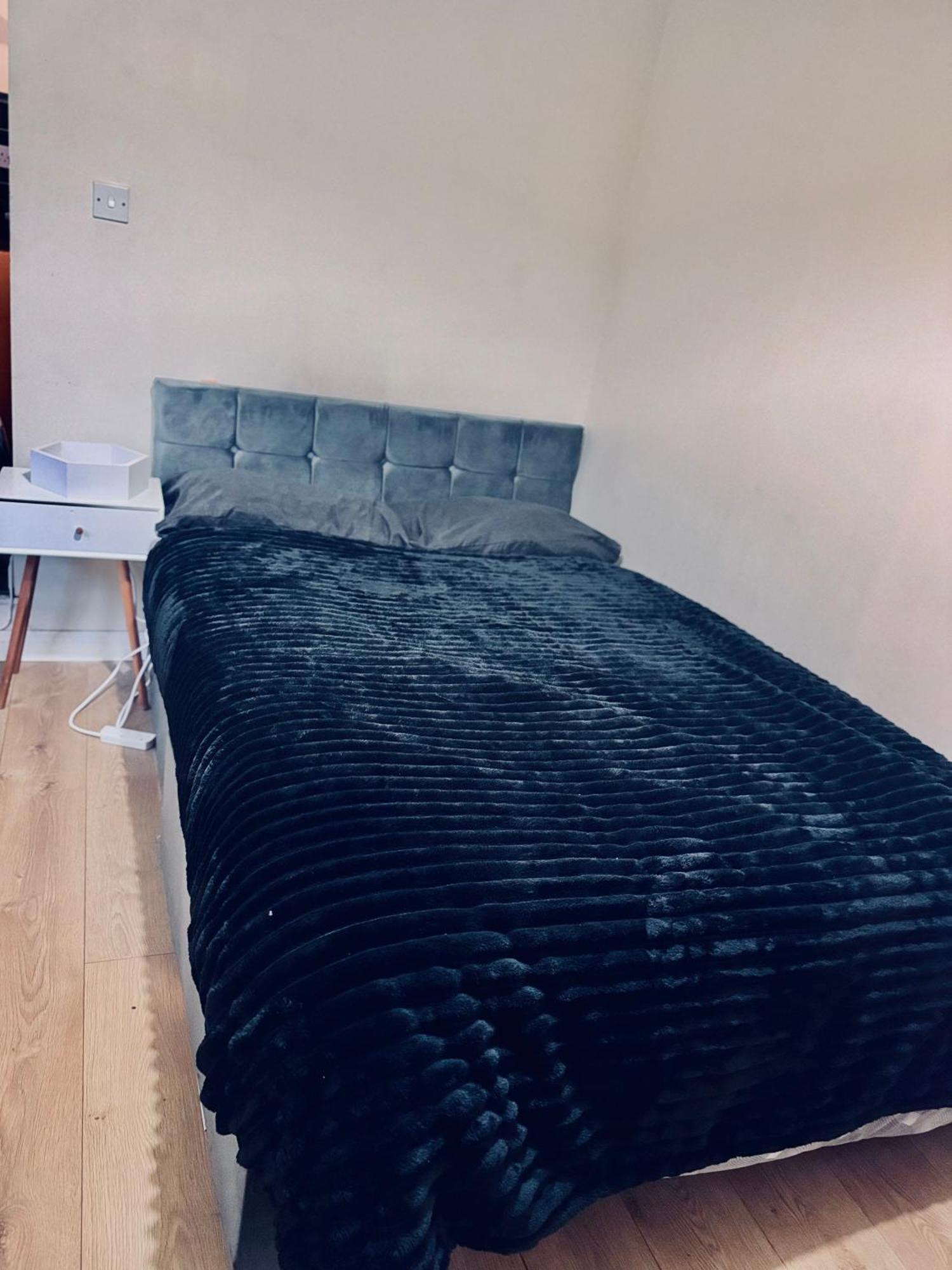 Spacious Apartment Derby